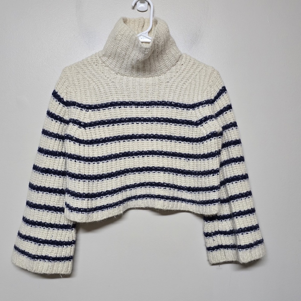 Aritzia The Group by Babaton Degas Cropped Sweater 100% Alpaca White Blue Sz XXS